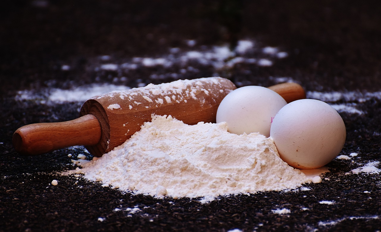 to bake, rolling pin, eggs-1706050.jpg